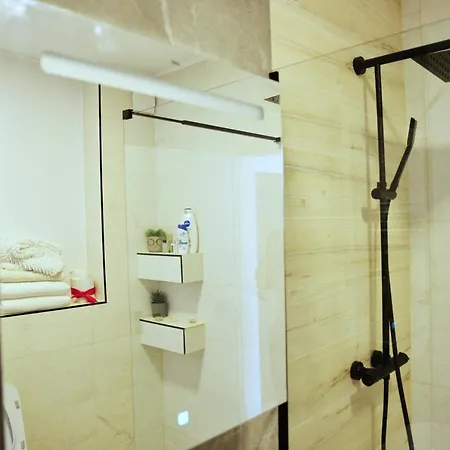 Apartament Feeling Home In Cartier Westresidence Oradea Exterior photo